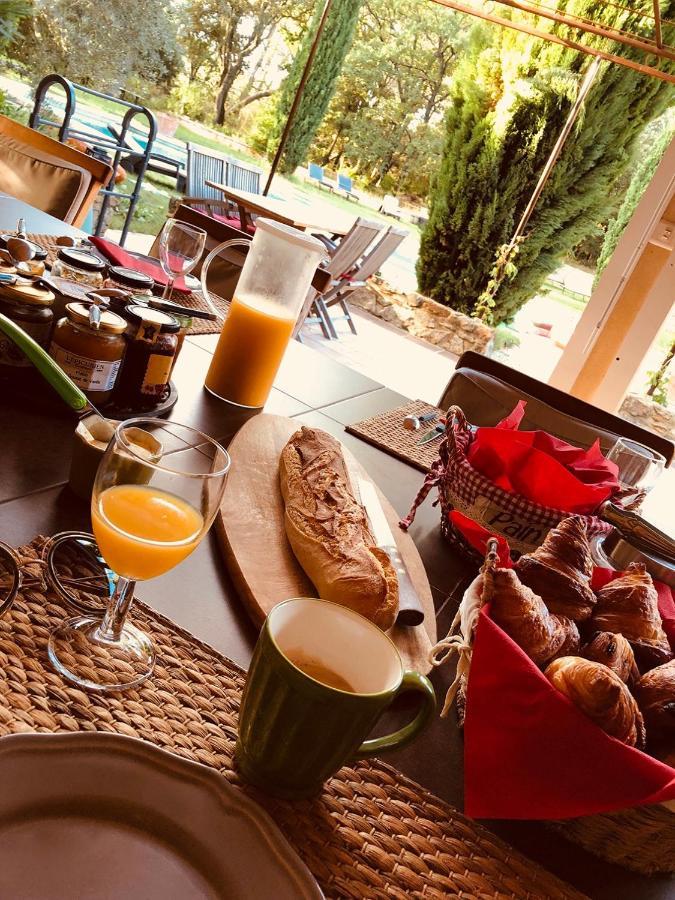 Domaine Du Commandeur Bed & Breakfast Mondragon ภายนอก รูปภาพ