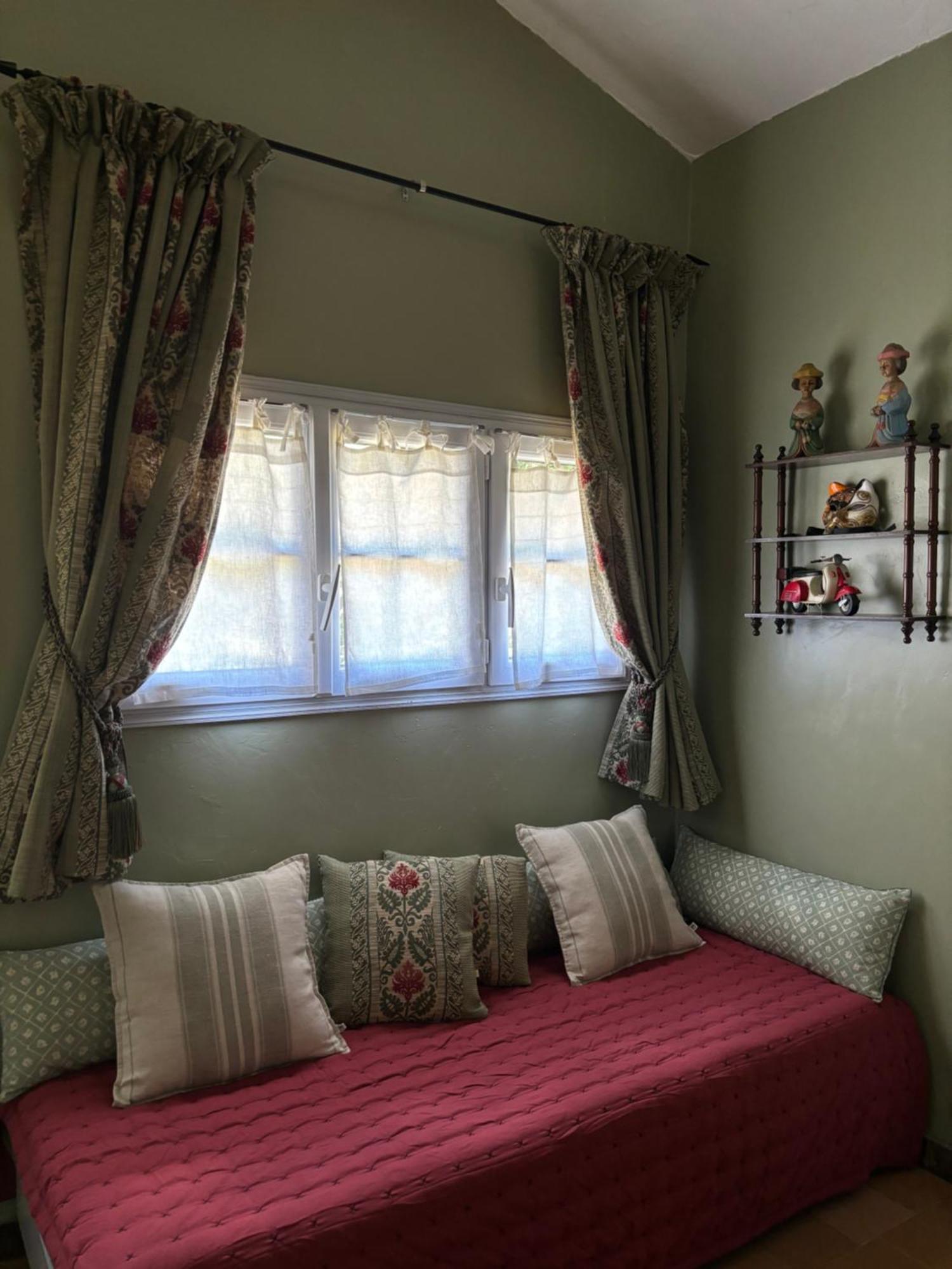Domaine Du Commandeur Bed & Breakfast Mondragon ภายนอก รูปภาพ