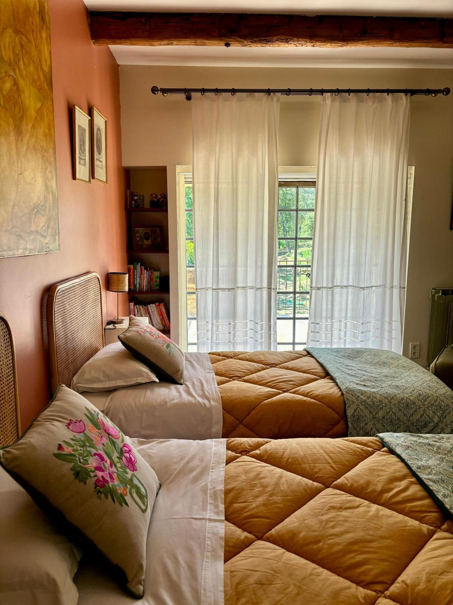 Domaine Du Commandeur Bed & Breakfast Mondragon ภายนอก รูปภาพ